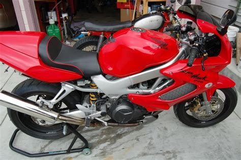 Any thoughts on the bike? TW 1998 Honda Superhawk 996 $4000 - i-Club - The Ultimate ...