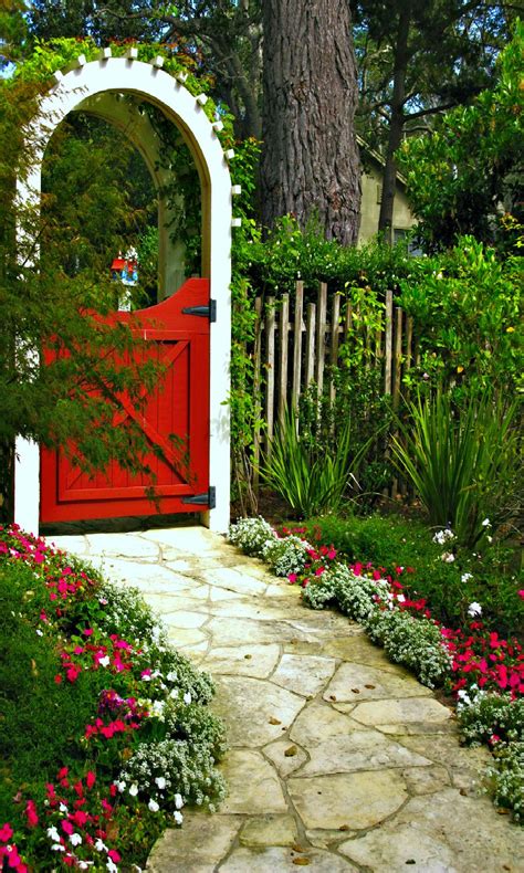 In this video, i going to share the house gate. ~ colorful entrance ~ love the idea of adding color to the ...