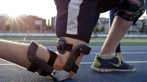 Canadian Biotech Startup Uses Hydraulics To Make Bionic Knee Brace