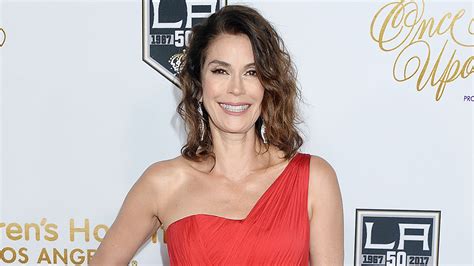 Teri Hatcher Former Lois Lane Will Appear On Cws ‘supergirl Variety