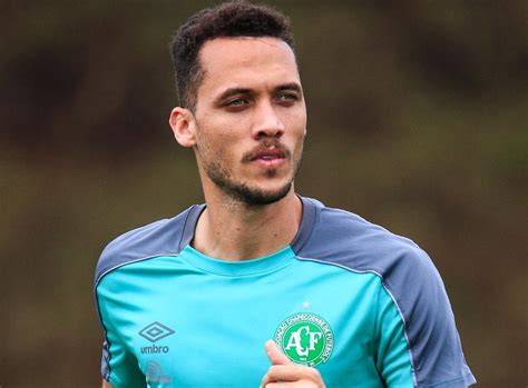 Explore tweets of chapecoense @chapecoensereal on twitter. Sobrevivente da tragédia com avião da Chapecoense ...
