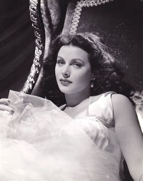 30 Gorgeous Portrait Photos Of Hedy Lamarr From The Heavenly Body