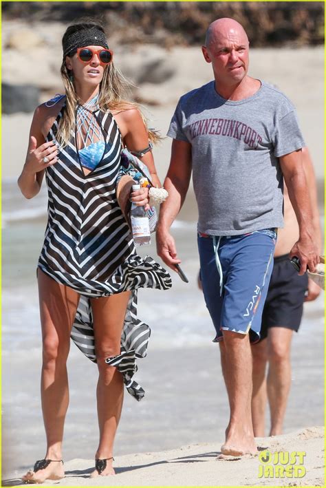 Kenny Chesney Hits The Beach In St Barts Before The New Year Photo