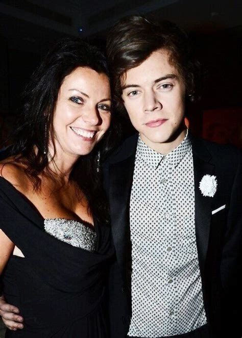 Harry And His Mum Harry Styles Harry Styles Mum Gemma Styles