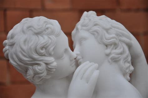 Estatua Escultura Beijo De Eros E Psiqu Eml Jardim R Em Mercado Livre