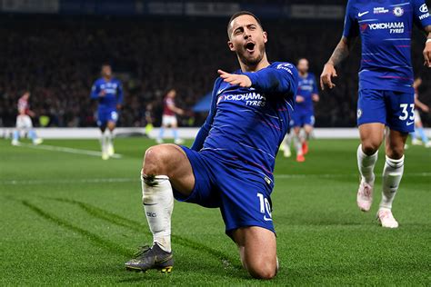 Chelsea Pay Tribute To Hazard