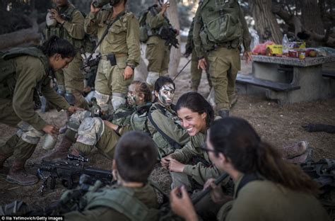 Israels Female Fighters On Patrol On Restless Egyptian Border Daily