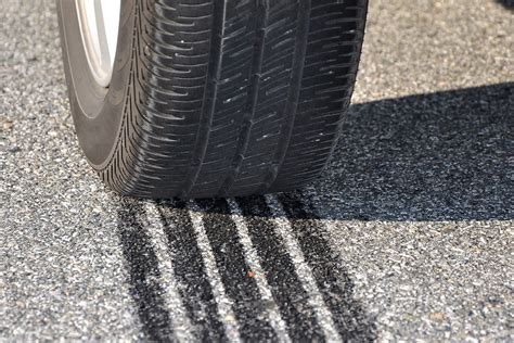 The heavier the vehicle the longer the stopping distance. Automatic Emergency Braking Coming to All New Cars by 2023 ...