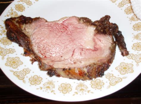 This prime rib recipe features a flavorful crust of garlic and fresh minced herbs. Pin on Jude