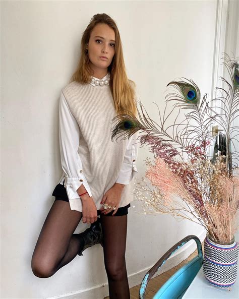 Pin Von Jessica Urioste Auf Moda Abbigliamento In 2021 Strumpfhosen