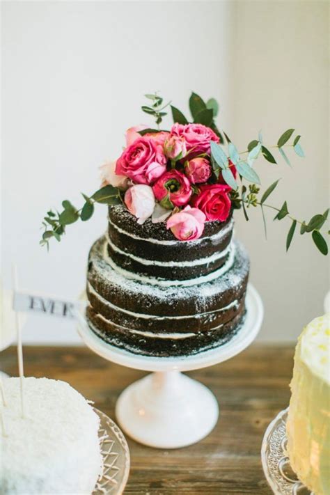 Hochzeitstorte ohne fondant rosen-arrangement-pink-rosa-kleiner-kuchen
