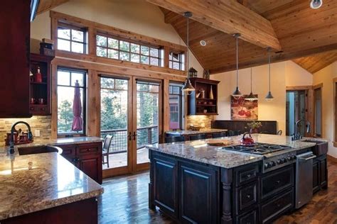 Have you ever dreamed of having exposed ceiling beams in your home? 36 Great Exposed Beam Ceiling Lighting Ideas | Kitchen ...