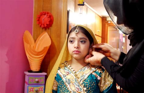 Comment Draguer Une Fille De Même Classe - Pakistan : à 14 ans, elle est forcée d'épouser son ravisseur