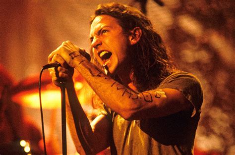 Eddie vedder thought pearl jam 'were going to be crushed' by fame 2 months ago. Eddie Vedder Biography - Childhood, Life Achievements ...