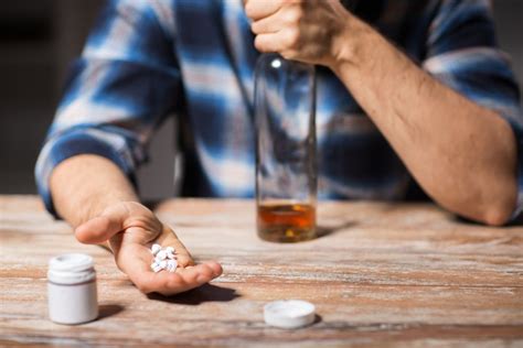 Mixing Prescription Drugs With Alcohol Dangers And Effects