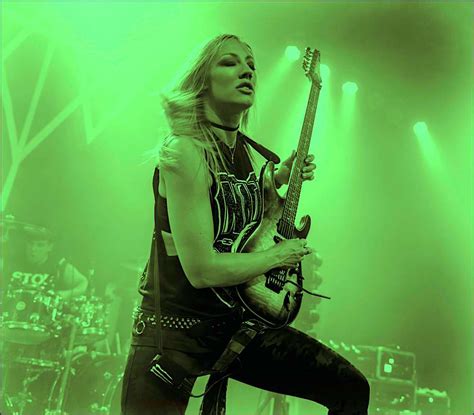 Nita Strauss Live At Wire Gallery Chicago Music Guide