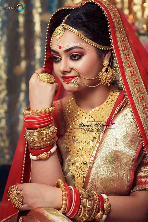Bridal Make Up Indian Wedding Poses Indian Bridal Photos Indian