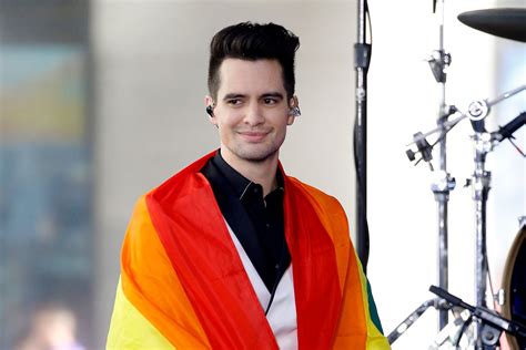 Brendon Urie Of Panic At The Disco Came Out As Pansexual Teen Vogue