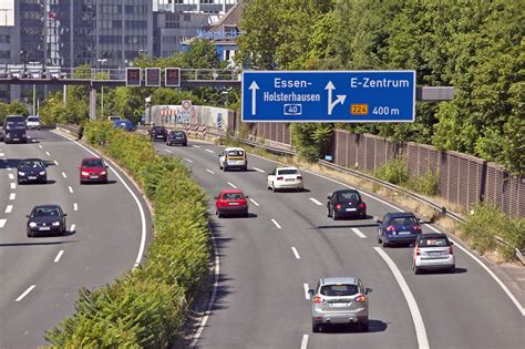 Ten Tipps For Surviving The German Autobahn