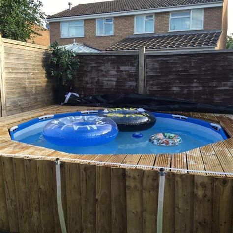 Swimming Pool Out Of Pallets Diy Easy Pallet Ideas
