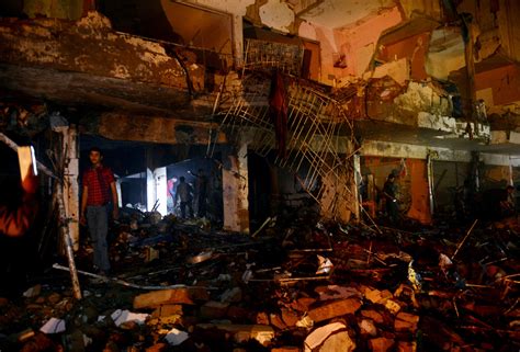 Dozens Of Pakistanis Killed In Blasts In Shiite District Of Karachi The New York Times