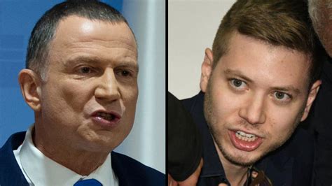 נתניהו מאוד נהנה מקמפיין זה אנחנו או הוא שהריצו בוז'י הרצוג וציפי לבני במערכת הבחירות הקודמת. יאיר נתניהו - JHaringan