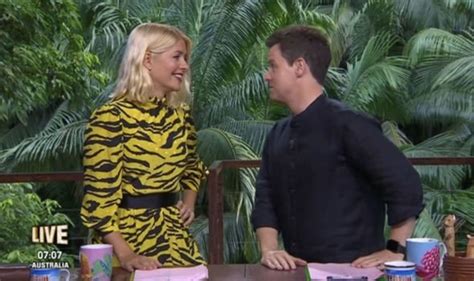 Im A Celebrity 2018 Holly Willoughby Tells Viewers Not To Contact Her Tv And Radio Showbiz