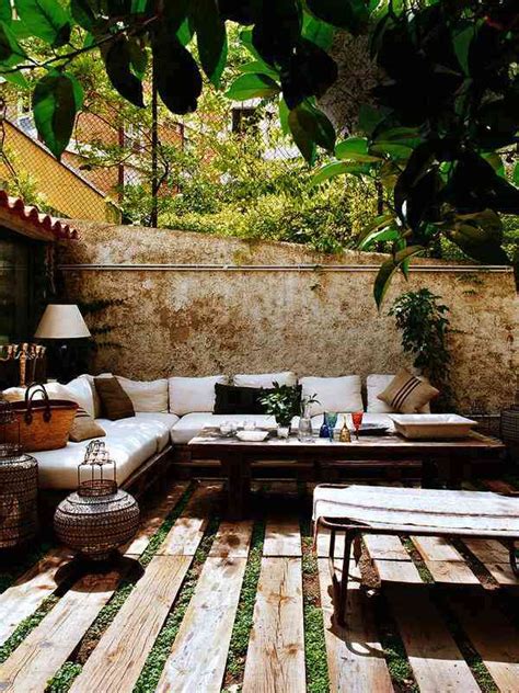 5 Easy Ways To Spruce Up Your Outdoor Space Apartment34