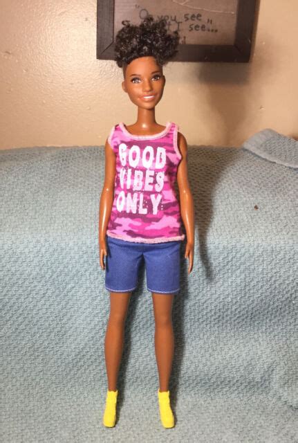 Barbie Fashionista Doll 128 Short Curly Hair Wearing Pink Top African