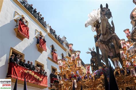 10 Procesiones Imprescindibles De La Semana Santa De Sevilla