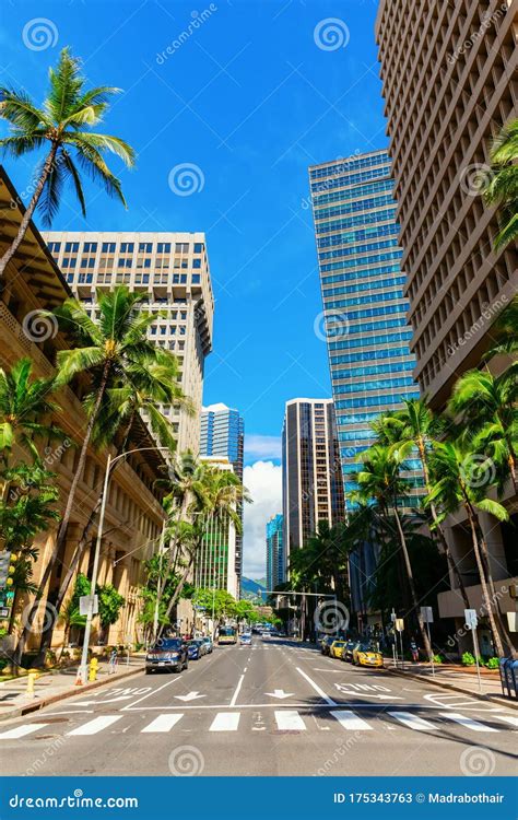 Street View In Downtown Honolulu Oahu Hawaii Editorial Stock Photo