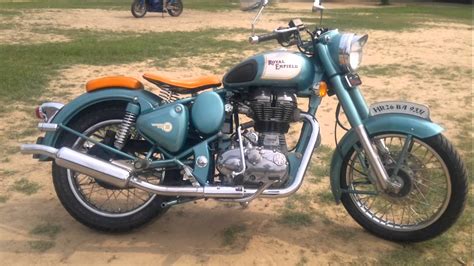 The feature list of classic 500 includes pass switch and street riding modes in terms of safety. Sports Vs Cruiser - Custom Racer & classic Royal enfield ...