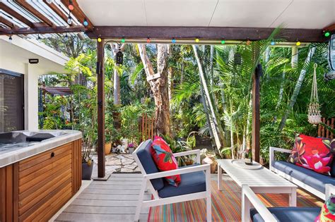 Cassia Beach House Haven - Belle Escapes