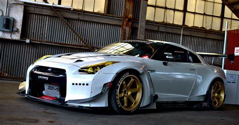 14 Pics Showing The Nissan Gtrs Evolution