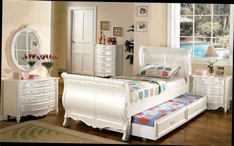 Kids today are very choosy about everything. 25+ Romantic and Modern Ideas for Girls Bedroom Sets ...