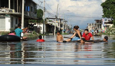 Inundaciones En Ecuador A Milagro Solo Se Entra En Canoa