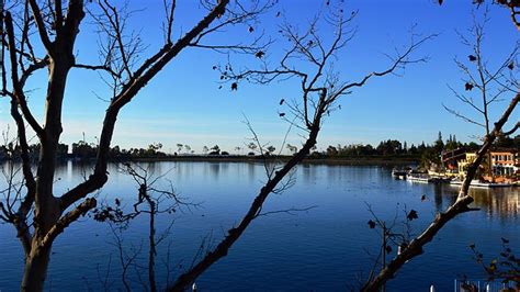 File20131214 0138 Lake Mission Viejo Wikimedia Commons