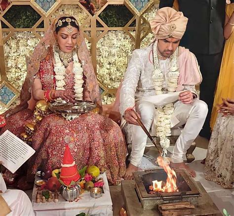 The rumor of kajal aggarwal is confirmed that she is going to marry soon. Kajal Aggarwal and Gautam Kitchlu's Marriage Photos!