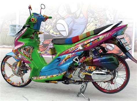 Info terbaru seputar motor dan mobil kami update setiap hari, termasuk kecelakaan Skywave Modif Simple