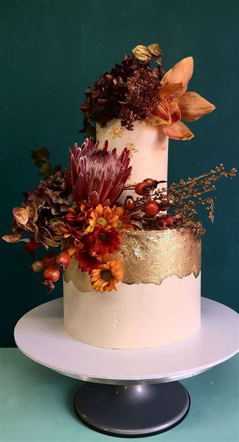Autumn Wedding Cakes Thatre So Seasonal And Stylish