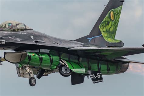 F 16 Demo Team Belgische Luftwaffe Dream Viper Poster Jaap Van Den