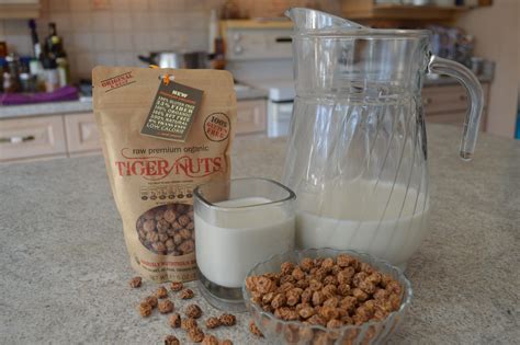 How To Make Tiger Nuts Milk Video The How To Cook Blog Cooking