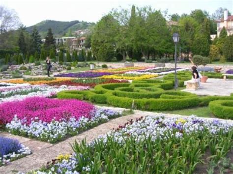 Grădina Botanică Bucov Se Închide