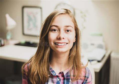 Beautiful Smiling Long Haired Teenage Girl Stock Photos Free