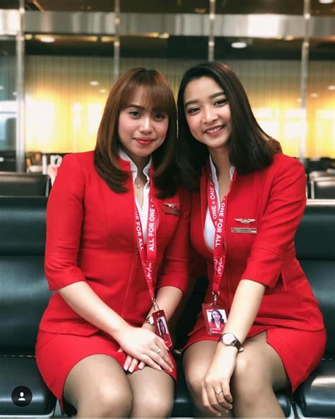 Pramugari Airasia Indonesiaさんのinstagram写真・2018年8月18日 017 Flight Attendant Fashion Sexy