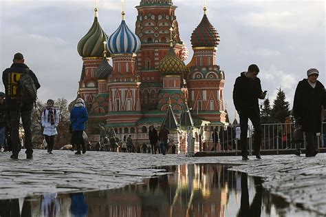 Moscow Ice Melts In The Warmest Winter Since 1936 The Times