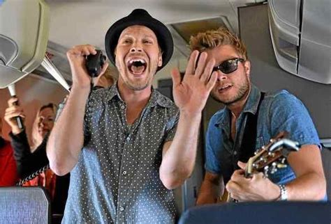 Gavin Degraw Surprises Southwest Passengers With In Flight Concert