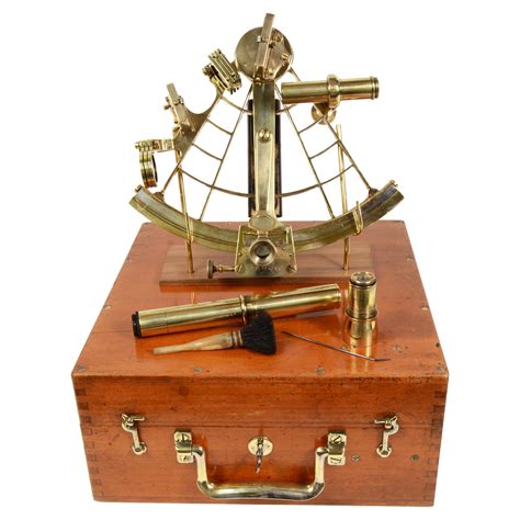 instrument de navigation maritime ancien sextant en laiton des années