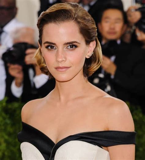 Emma Watson Wears Recycled Trash At The 2016 Met Gala