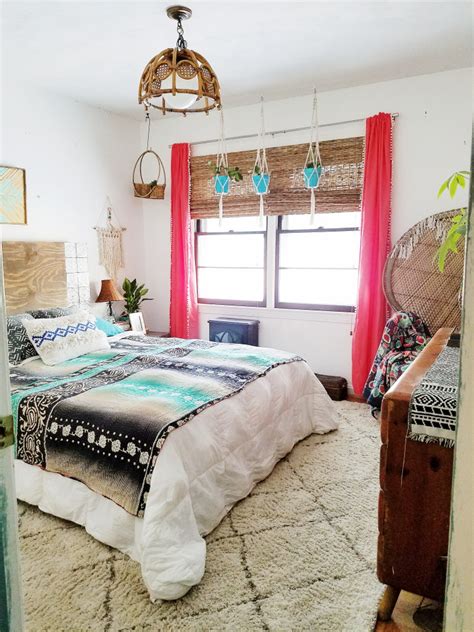 How about a theme that is as timeless as it is fun? Boho Bedroom Decor You Can Make - A Designer At Home